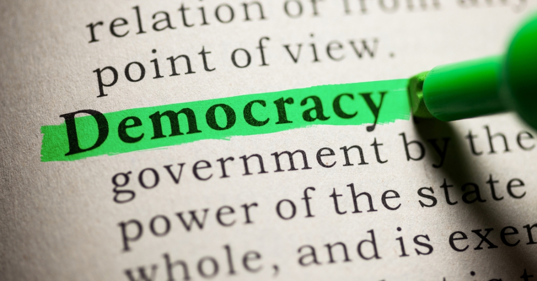 Η Δημοκρατία ως αμφιλεγόμενη έννοια για τα λεγόμενα «μεγάλα» κόμματα